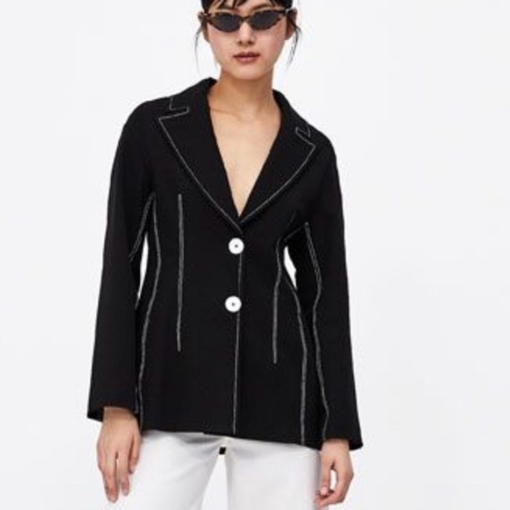 Zara women's M Blazer contrasting top stitch
New without tag
